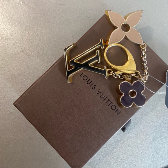 Louis Vuitton Accessories - Louis Vuitton Fleur de Monogram Dore Bag Charm